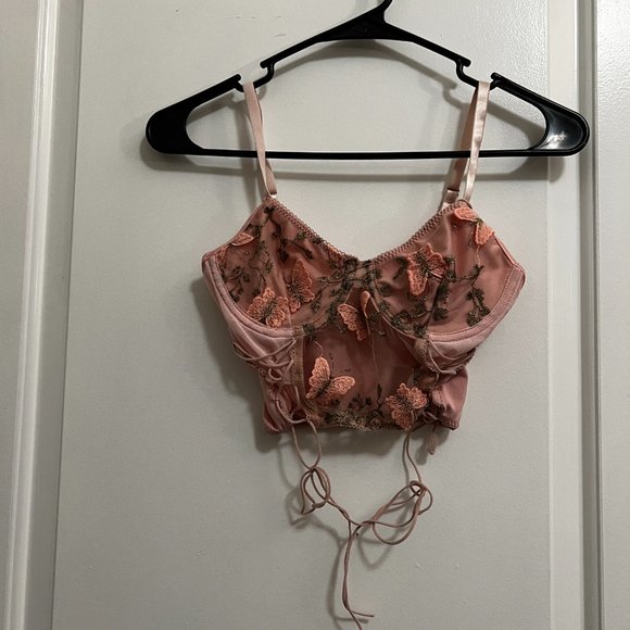 SHEIN Qutie Embroidery Appliques Detail Cami Top - Picture 3 of 7